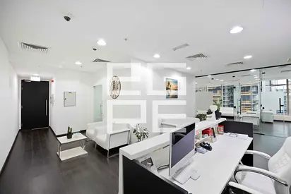 Fully Furnished | Bright Unit | Glass Partitions