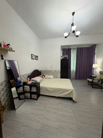 Master bedroom available 1st of October