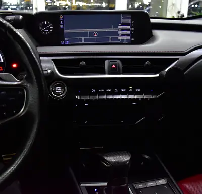 صورة 14 لـ 2020 Lexus UX-SERIES