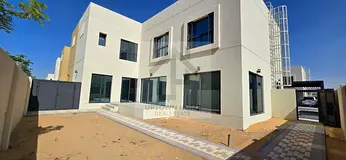 5 bed / ready to move / prime location/corner