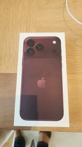 Iphone 18 pro max 1Tb burgundy color