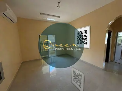 Large space / Prime and vibrant location / Close to services and amenities