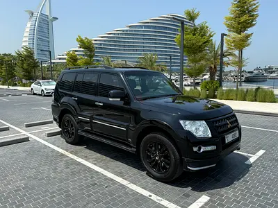 2018 Mitsubishi pajero signature edition (2020 reg) 3.8 5 door 7 seats expat owned fully maintained