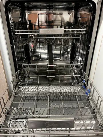 Midea Built-in Dishwasher - Excellent Working Condition