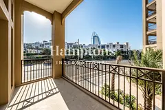 High Ceiling | Unique 2 Beds | Burj View