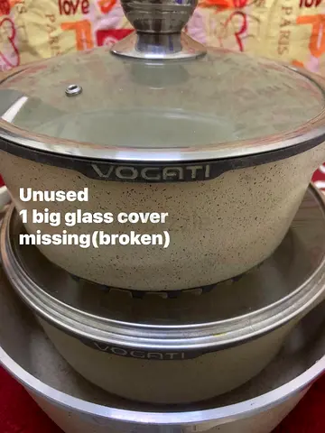 Set of 3 Vocati cooking pots – unused, one lid broken/missing