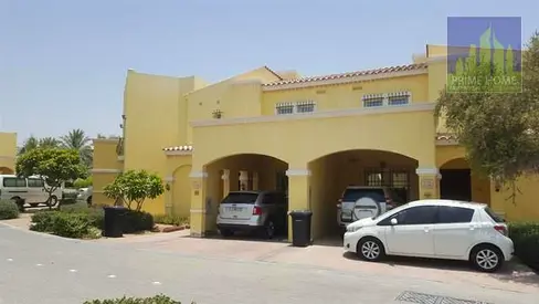 SINGLE ROW 4BEDROOM WIT MAID ROOM NEAR POOL AND PARK