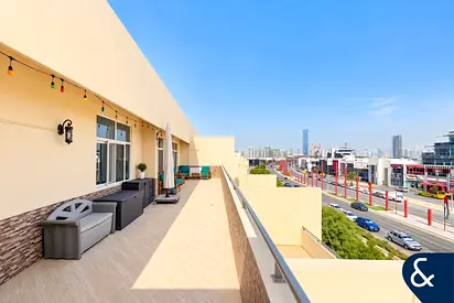 Upgraded Three Bed + Maids I VOT I 2489 Sqft