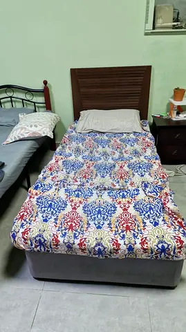 Executive Male Bachelor Bed Space near Ghubaiba Metro in a studio flat - Rent & DEWA separate