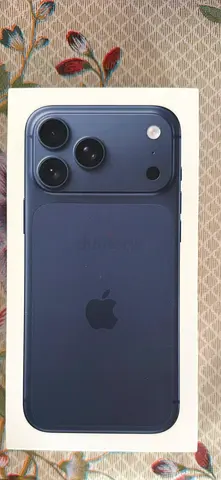 Apple iPhone 17 Pro 512GB (boxed) - Deep Blue, unopened box