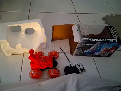 Toy car