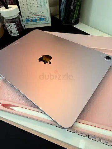 iPad Air 2025 With Apple pencil pro Battery health: 100% — lightly used