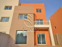 √ Single Row Corner Villa with Pool | Tenanted √
