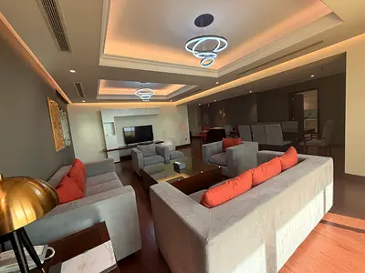 Bedspace available in hotel apartment outside financial center metro