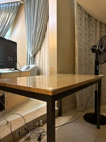 Dining table and 4 chairs set