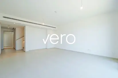 Corner I 4BR + Maid's I Close to Amenities