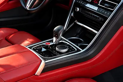 صورة 10 لـ 2020 BMW M8
