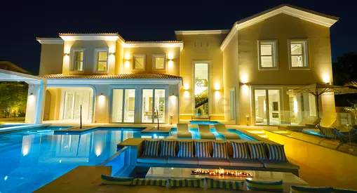 We provide professional video and photography services for:

• Interior Design & Decoration
• Constr