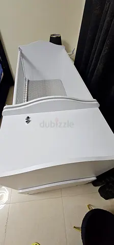 White Wooden Baby Crib in excellent condition like brand new,grab it now 😍
