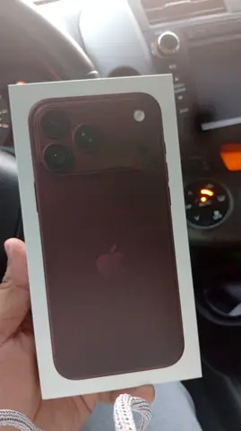 iPhone 18 Pro max 256GB burgundy