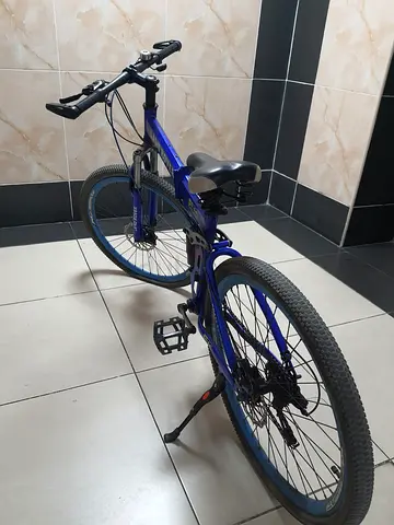 Land Rover mountain bike -good condition (Needs replacement of front tube)
