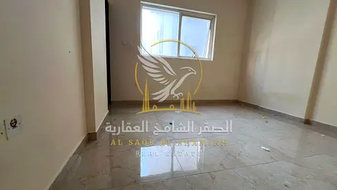 شقة غرفة وصالة للإيجار السنوي في القليعة مساحات واسعة غرفة ماستر تشطيب حديث مطبخ عصري تكييف مركزي غاز مركزي حمامين
