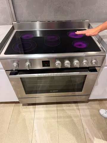 Bosch series 8 Electric ceramic Stove 90x60cm