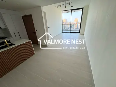 SPECIOUS UNIT | FITTED KITCHEN | PRIME LOCATION