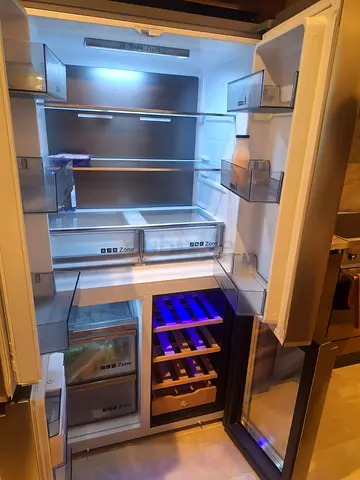 Hoover 4 doors refrigerator with wine cooler
