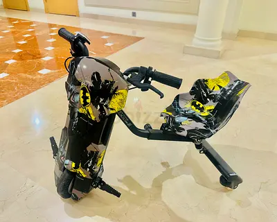 Rally Bat-themed 3-Wheel Drift Trike/Electric Scooter for Kids - Good Condition