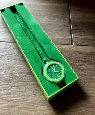 ( ORIGINAL ) Brand new Swatch Royal pop