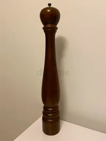 Large Wooden Pepper Mill / Salt Grinder BISSETI\ Italy - Tall Classic Design, Size 50 cm