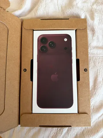 iPhone 18 Promax 256 Burgundy sealed (UAE Apple store)