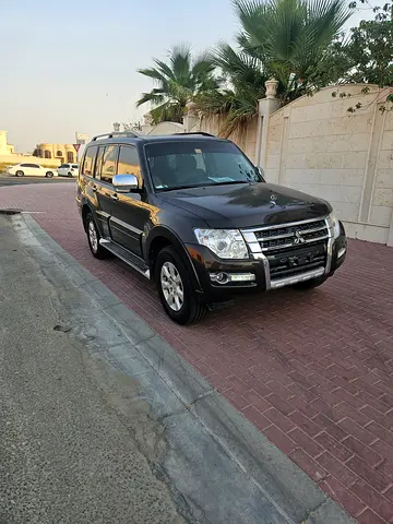 2017 Mitsubishi Pajero GLS |GCC Specs | Well Maintained