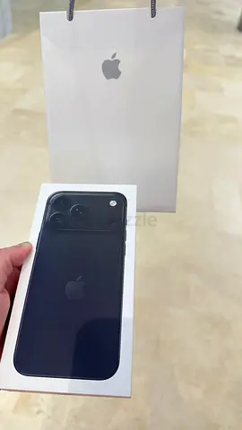 للبيع: آيفون 18 برو ماكس (iPhone 18 Pro Max)
المساحة: 512 جيجابايت
اللون: أسود (Black) 8500 درهم