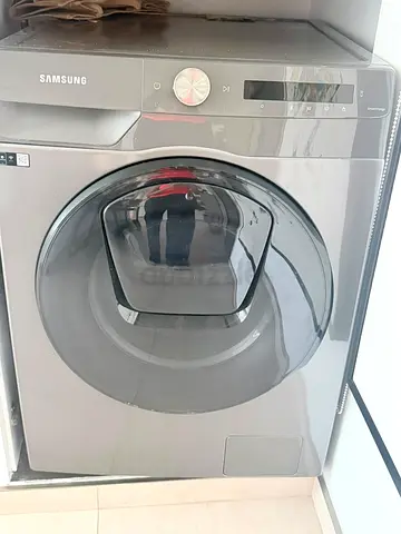 Samsung Washer and Dryer with AI controls