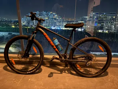 GIANT Talon 3 Mountain Bike – 2023 Excellent Condition 🚲