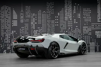 2026 Lamborghini REVUELTO — фото 3