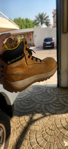 Brown Leather Work/Outdoor Boot - Size Unknown, Used