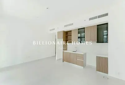 SPACIOUS LAYOUT | VACANT & READY | PRIME LOCATION