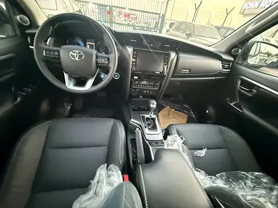 صورة مصغرة 8 لـ 2026 Toyota FORTUNER