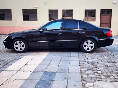 2005 Mercedes-BENZ E-CLASS photo 5