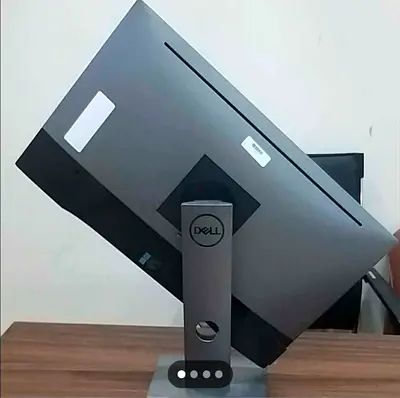 2K Dell 25inc UltraSharp QHD LED Monitor With Type C Port + Hidrolic Stand Model No U2520D