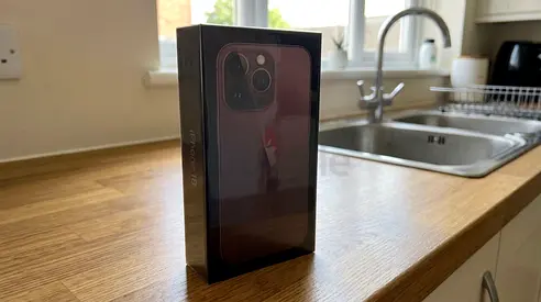 Iphone 18 Pro - Burgundy