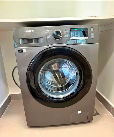 SAMSUNG 8KG Front Load Washing Machine Latest Model With Digital Clock 60x60 -Good Condition