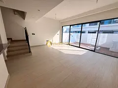 Modern 4BR | Close to Pool | Easy Entry and Exit