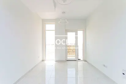 Spacious 1BR | Balcony + Open Kitchen | Liwan