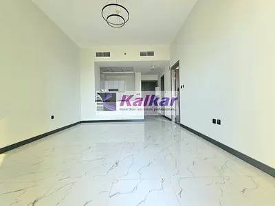 Modern 1 B/R | well maintained | Vacant