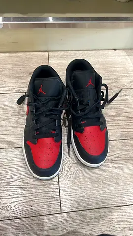 Not that Used Black & Red Air Jordan Nike Style Sneakers - Size 40 no box