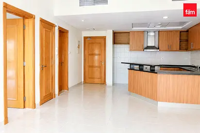 Spacious I Near Metro I Vacant